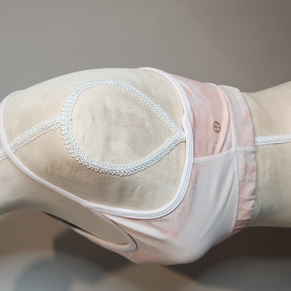 💥 Lululemon bra - Picture 4 of 5